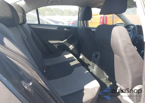 2018 Volkswagen Jetta 1.4T S z USA, uszkodzony, nr VIN 3VW2B7AJ3JM257491